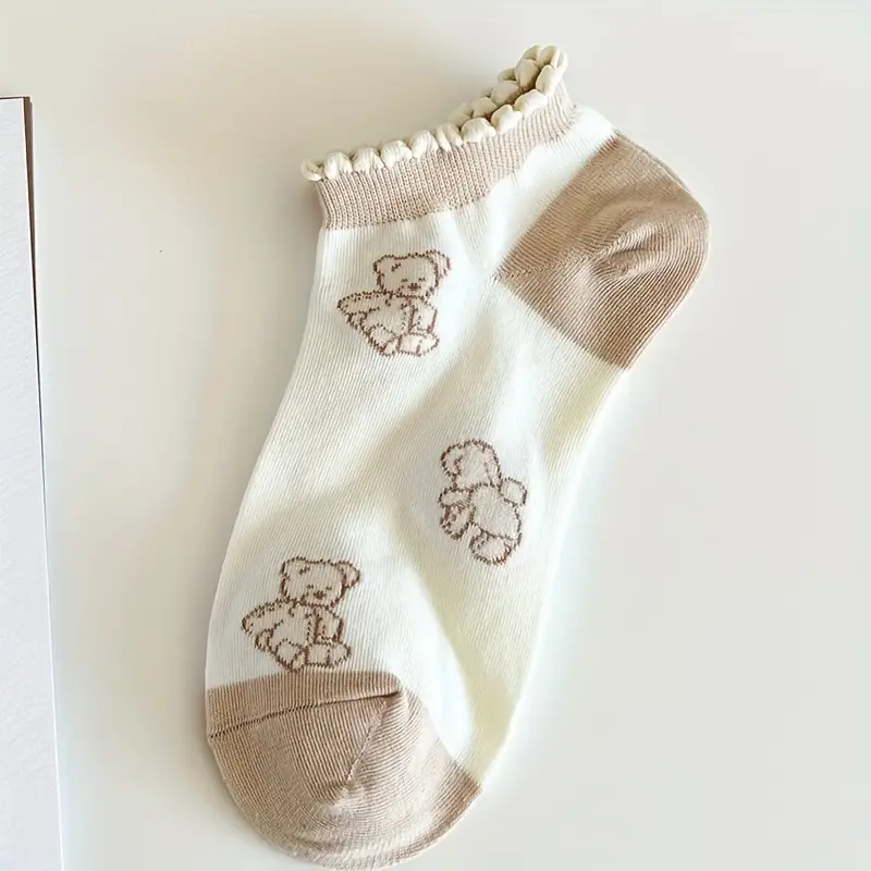Cream ankle socks with hearts & bear print 