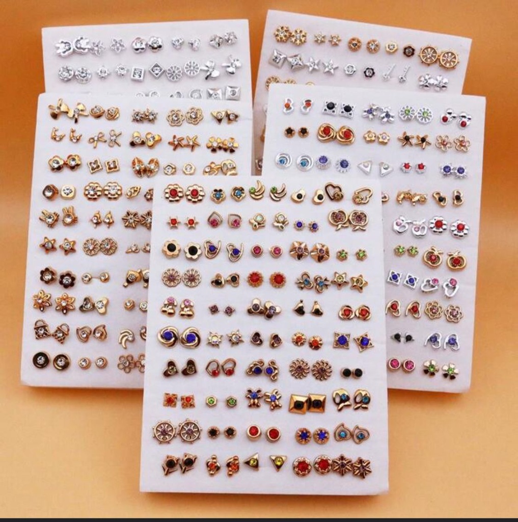Random Mix Styles Rhinestone Earrings 