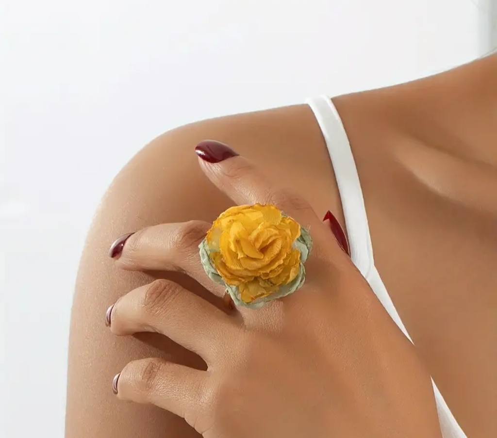 Flowers petals Ring