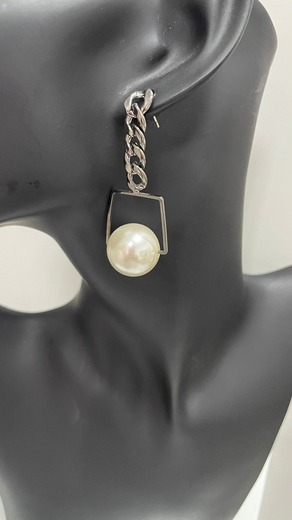  Pearl And Chain Earrings