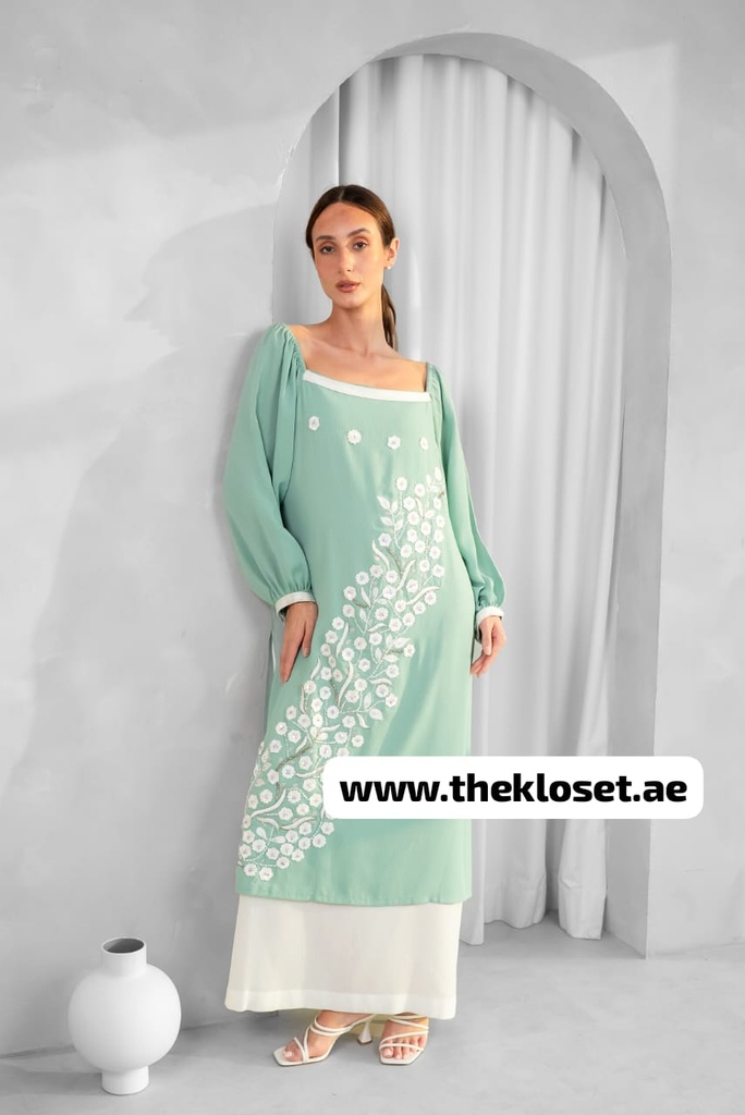 Long Dress In Light Green With Floral Embroidery