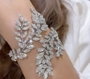Leaf zircon cuff bracelet 
