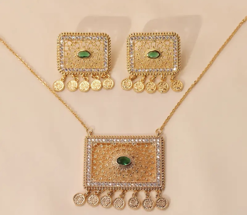 Traditional 18K gold plated green stone jewelary set