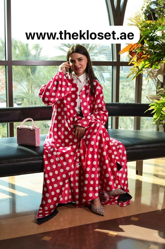 Classic white shirt and a white big polka dot skirt &  reversible abaya