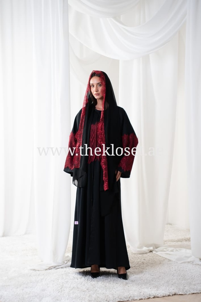 Elegant Lace Embrace Abaya