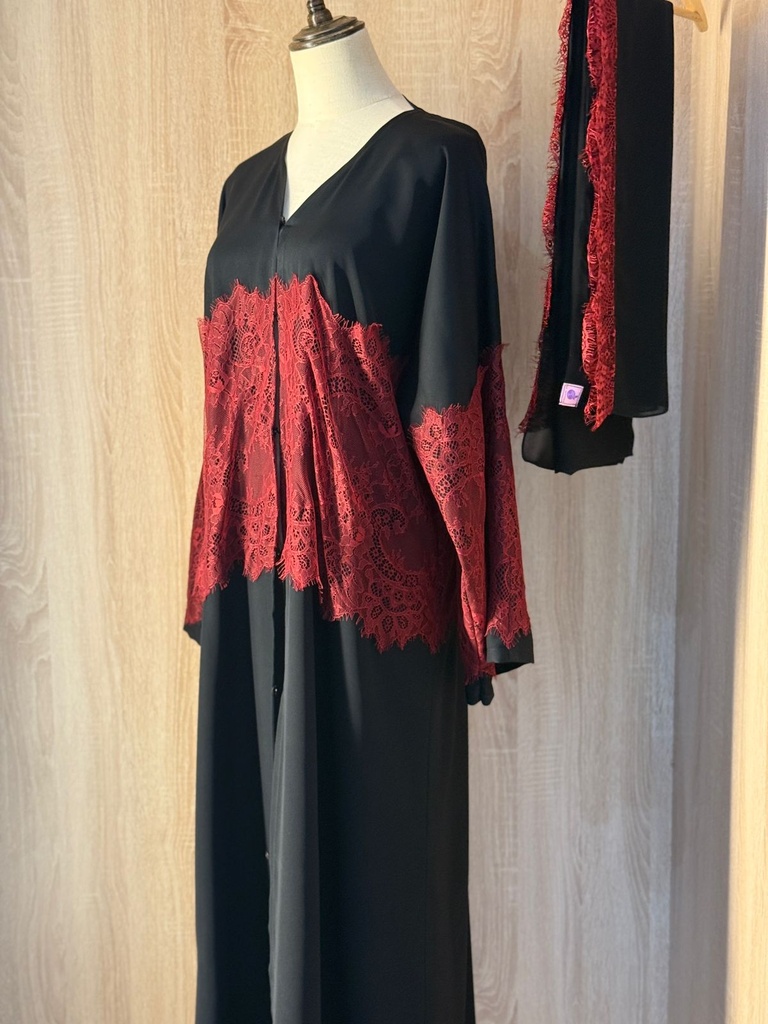 Elegant Lace Embrace Abaya
