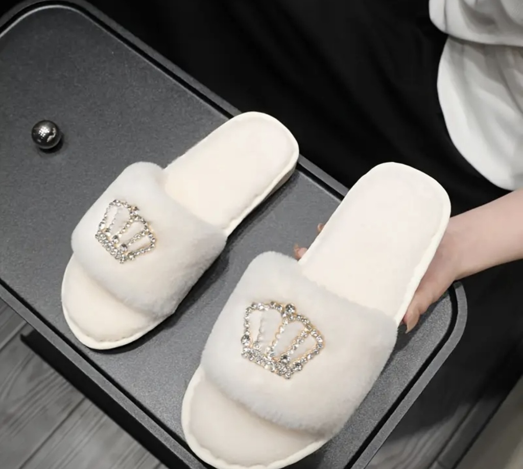 Rhinestones crown fluffy Slippers 