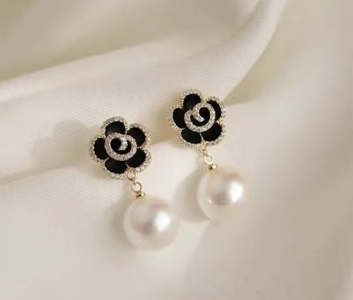 [84530266] Camellia Pearl Chain Earrings
