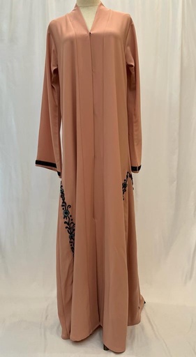 [72331536] عباية سوداء مطرزة بالزهور