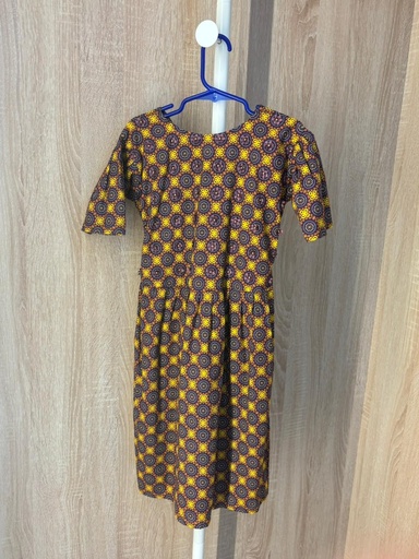 [24728968] Purple flowers orange dress