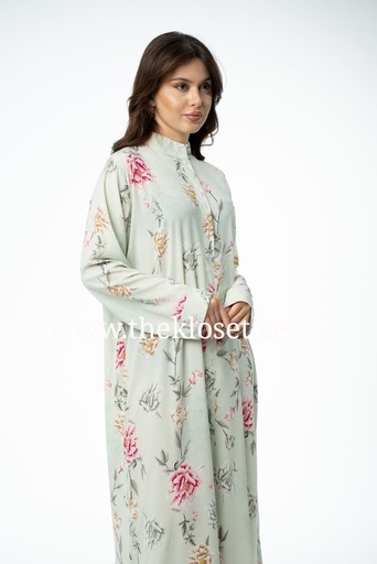 فستان حرير مطبوع عليه زهور