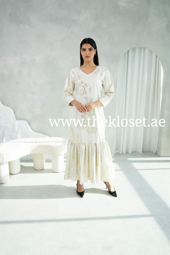 [94922127] Chic White Wedding Dress With Silver Sequin Design