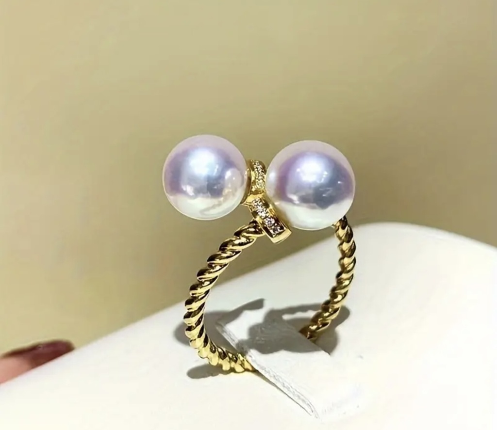 Golden pearls vintage  ring