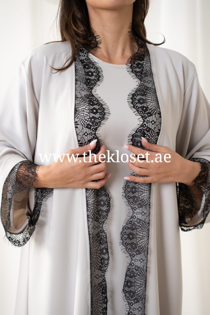 The lady Black lace abaya